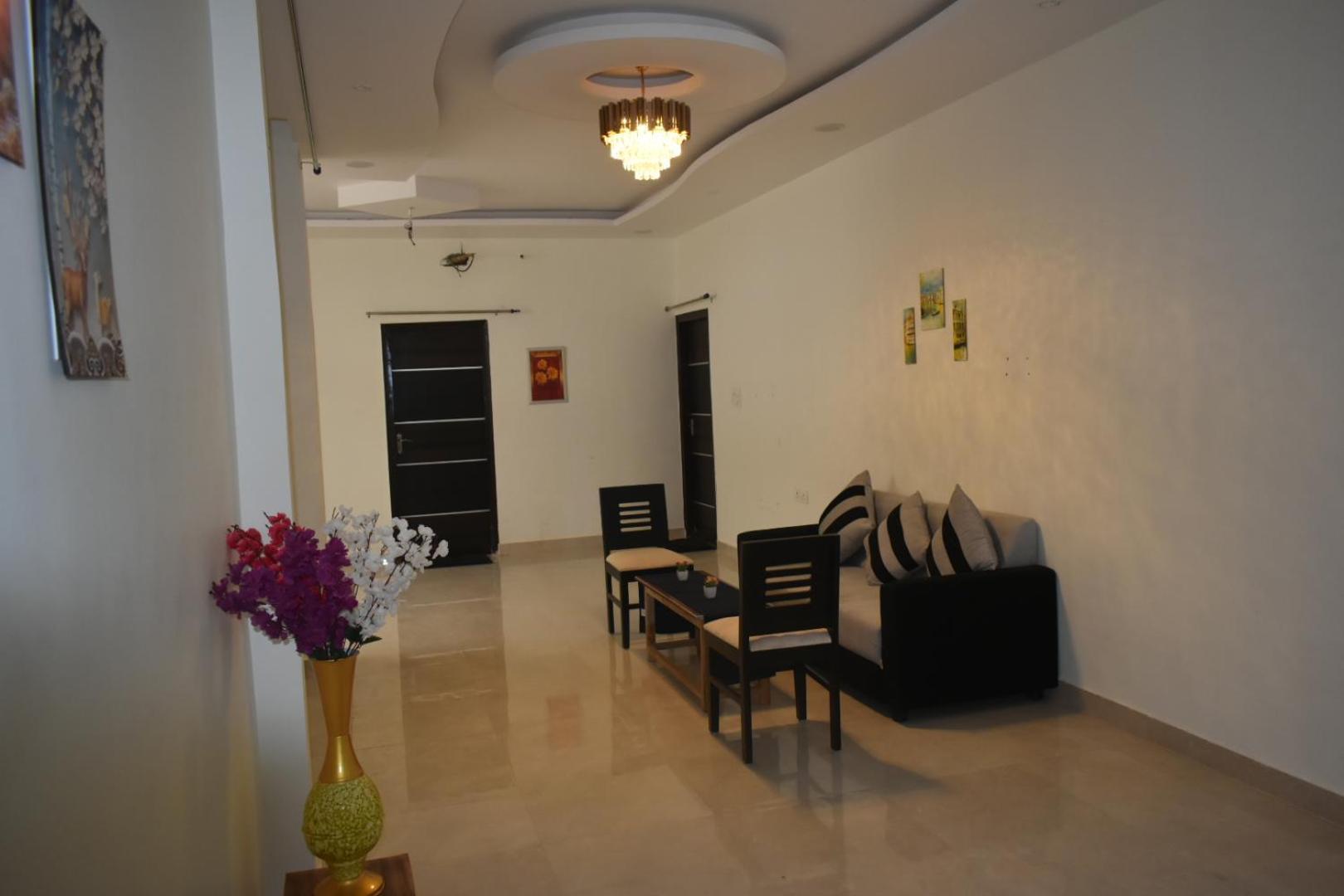 Atulyam Stays Sushant Golf City Lucknow Exterior photo